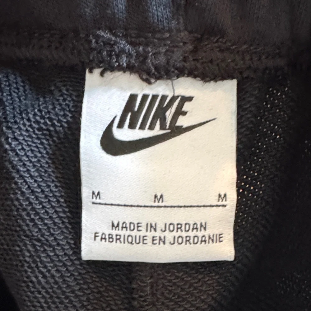 NEW Nike Black Shorts, Sportswear Club Fleece Youth Boys Medium